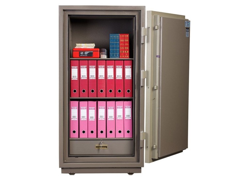 Огнестойкий сейф Valberg FRS-140.T-CL купить в Пскове Огнестойкий сейф Valberg FRS-140.T-CL купить в Пскове