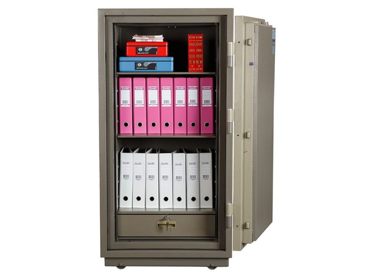 Огнестойкий сейф Valberg FRS-140.T-EL купить в Пскове