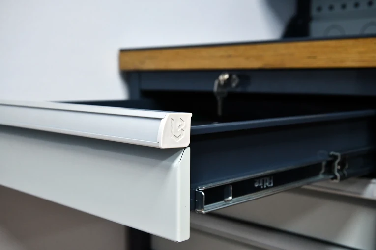 Верстак FBK 205.57.4-2 купить в Пскове Верстак FBK 205.57.4-2 купить в Пскове