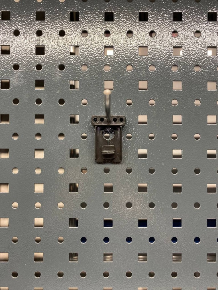 Крючок 100 мм купить в Пскове Крючок 100 мм купить в Пскове