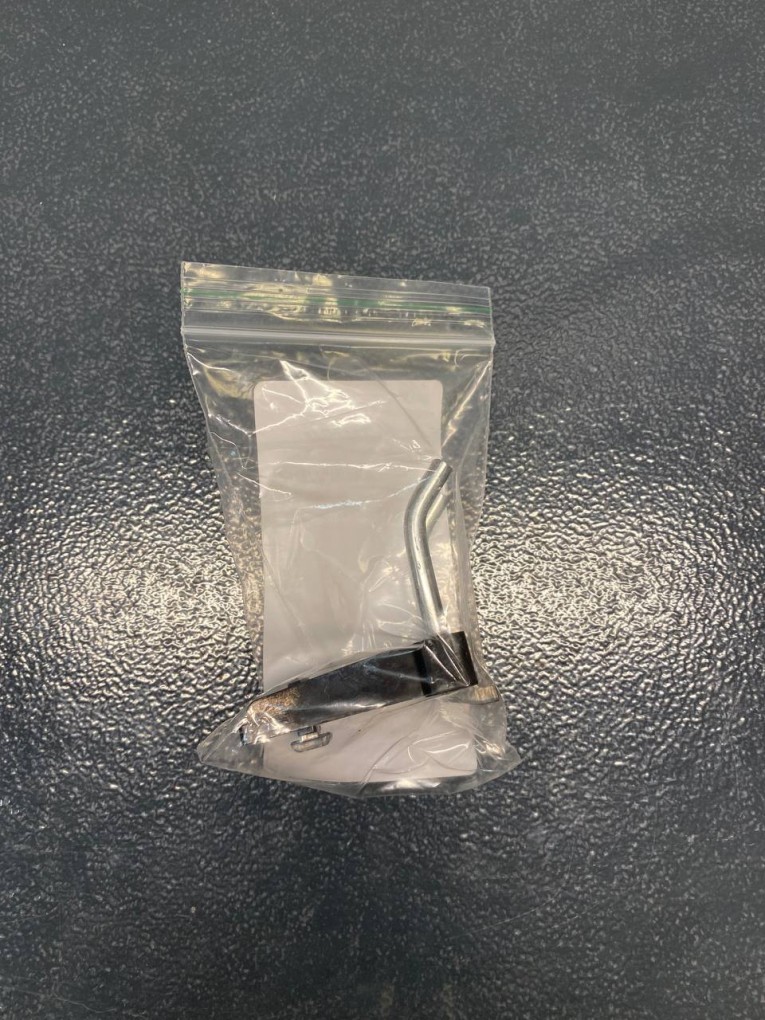 Крючок двойной 38 мм купить в Пскове Крючок двойной 38 мм купить в Пскове