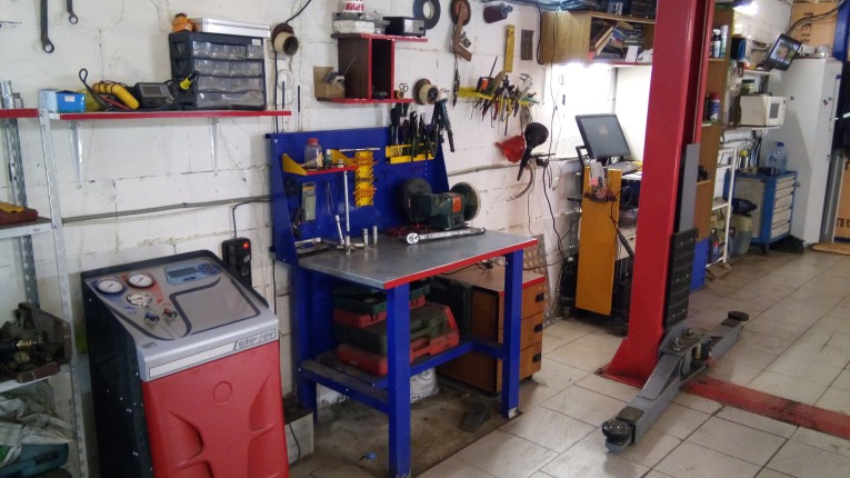 Верстак-стол бестумбовый ВП-1 с экраном купить в Пскове Верстак-стол бестумбовый ВП-1 с экраном купить в Пскове