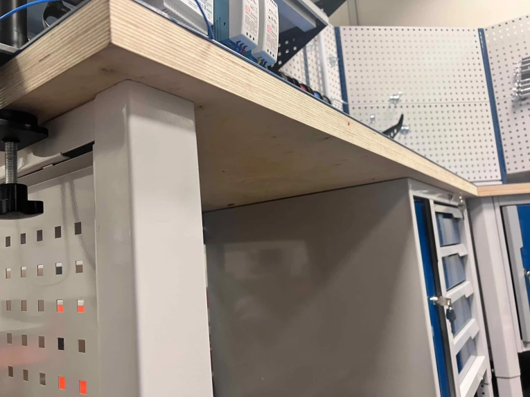 Стол-верстак Craft 2202.S4L4M4.4 купить в Пскове Стол-верстак Craft 2202.S4L4M4.4 купить в Пскове